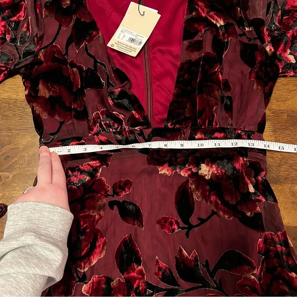 NWT Missguided Devore V Neck Tea Dress Floral Size 4 Red Ruffle Plunge - Picture 9 of 16